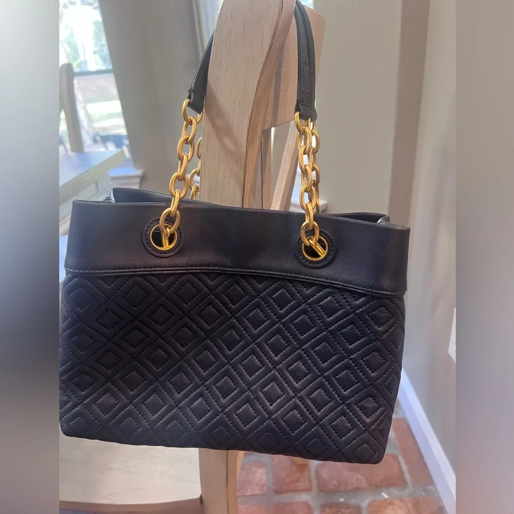 Tory Burch Fleming quilted handbag - Picture 6 of 14